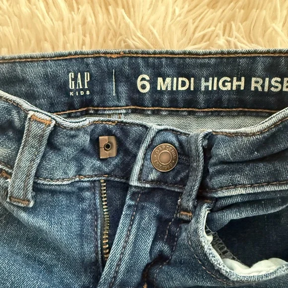 Gap and Cat & Jack Blue Denim Shorts - Picture 3 of 5